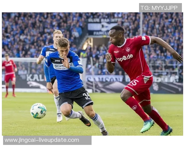 足总杯精彩对决拜仁完胜曼联补时进球点燃全场热情